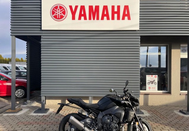 yamaha